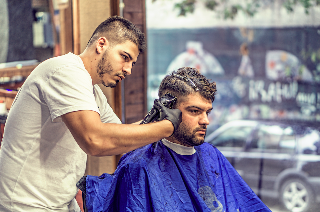 美容師に年齢は影響するのか コスメトロジーライセンス取得プログラム