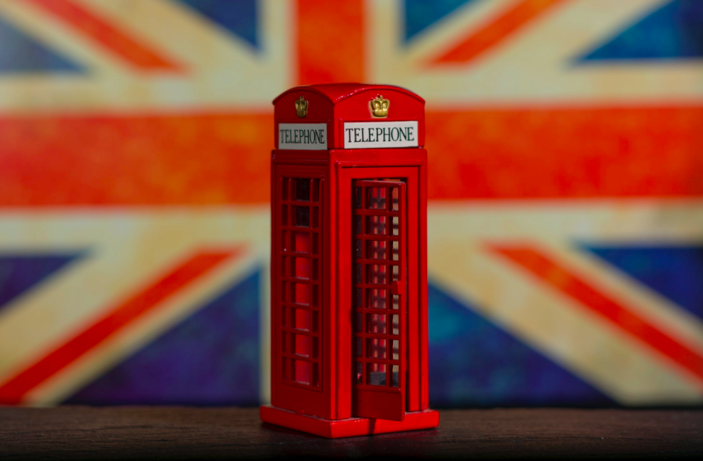 イギリス
